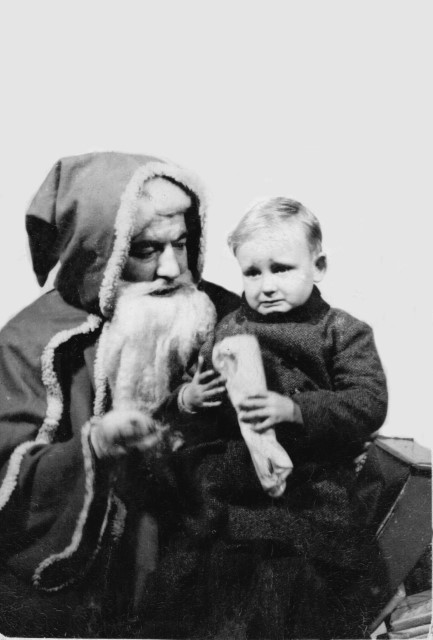 Neil with Santa 001
