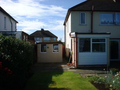60 Boundary Avenue
