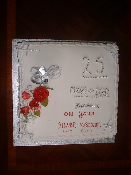 Audrey and Ronald Benson - Silver wedding cake
