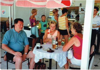 Mom Dad and Sue on Hols  
