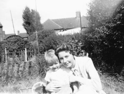 Steve And Aunty Janet 01
