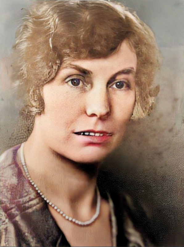 Clara Adams

