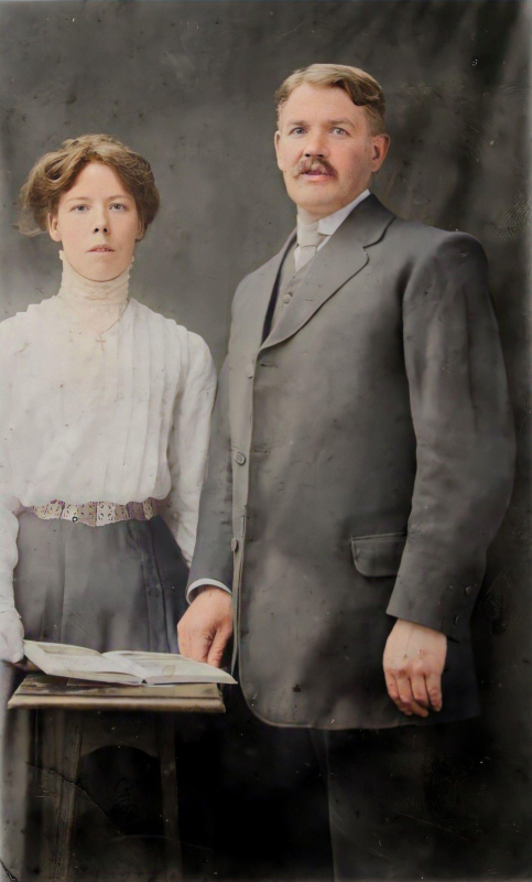 Laura Cashmore and Frank Green - Tinted
