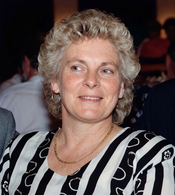 Carol Benson nee Cash
