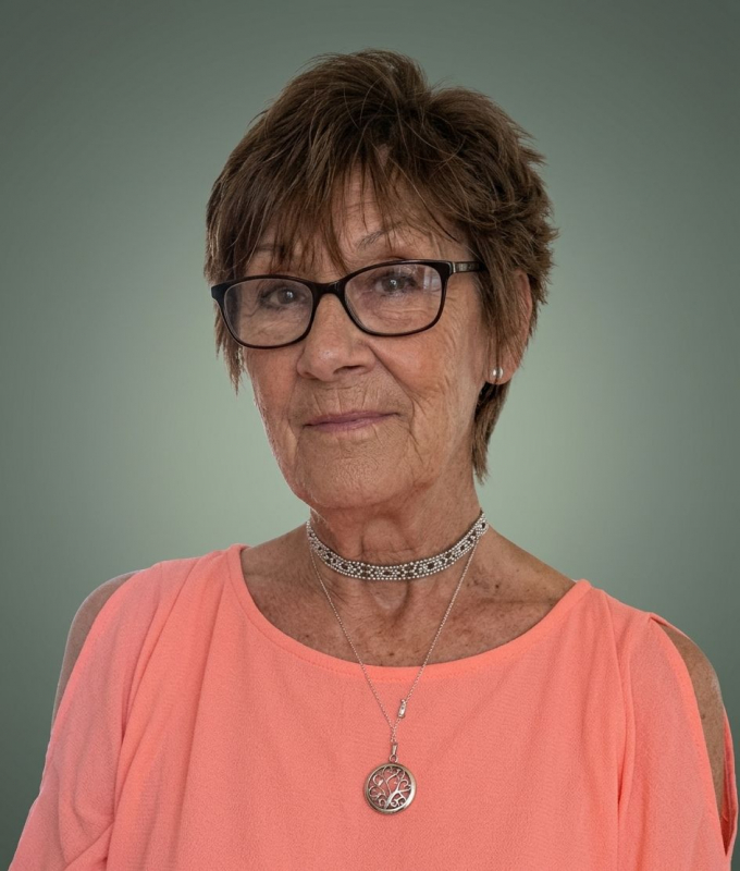 Greta Law nee Sattler - 665
