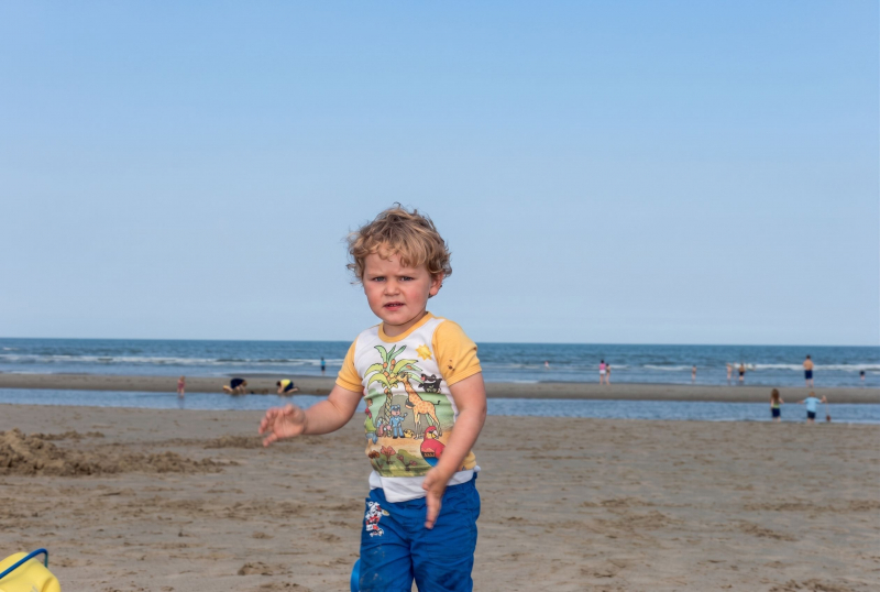Lee on Beach - Mabelthorpe 1981-2
