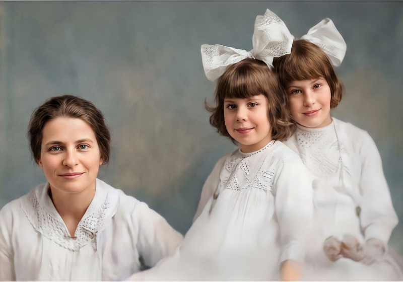 Lilly Willetts 1871 with Peggy and Olive - 03
