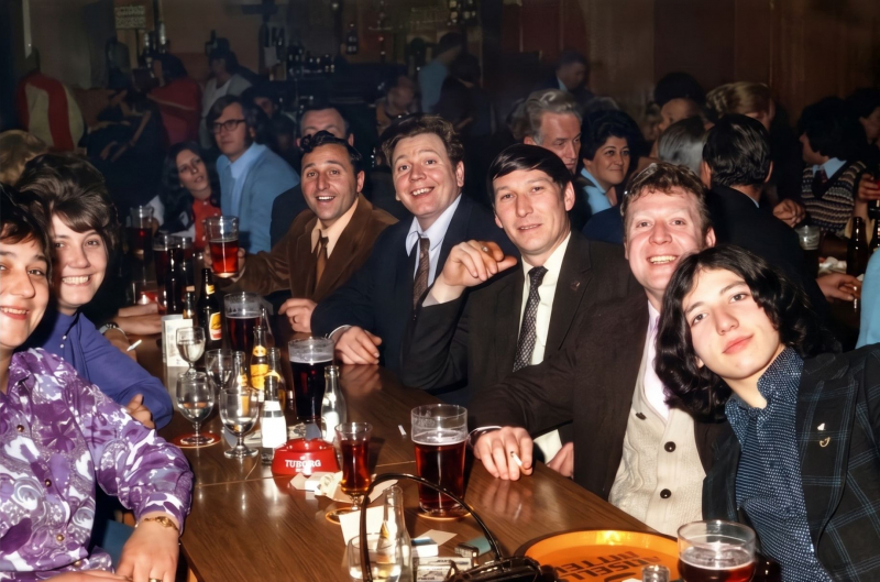 Steve - Dad - Janet - Les - Tommy Adams - Ronnie and June Groves
