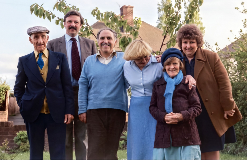 William Charles - Ian - Ronald Charles - Audrey - Maud - Christine - 1
