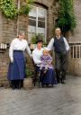Albert_and_Fanny_with_Doris_and_Marjorie_-_01.jpg